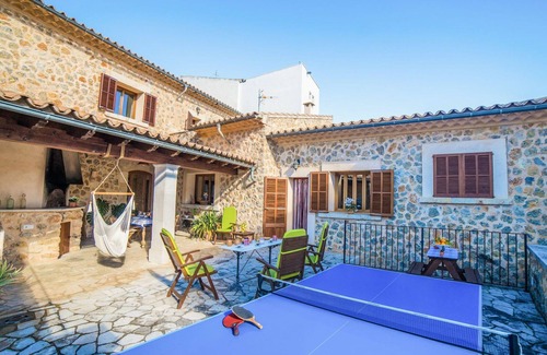 Mancor de la Vall House | Wonderful private villa for 8 people with A/C, WIFI, hot tub, TV and patio