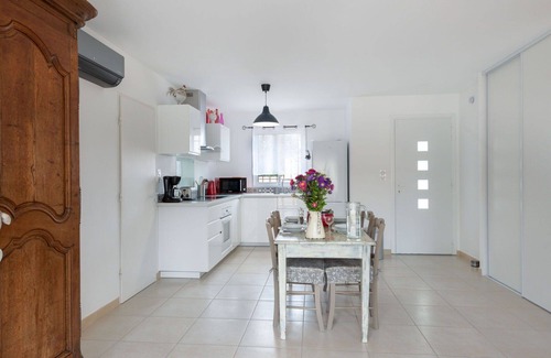 Laudun House | Wonderful private villa for 4 guests with private pool, WIFI, A/C, TV, terrace and parking