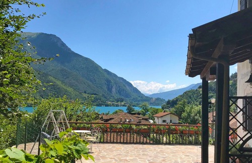Ledro House | Wonderful private villa for 11 guests with WIFI, TV, terrace and pets allowed