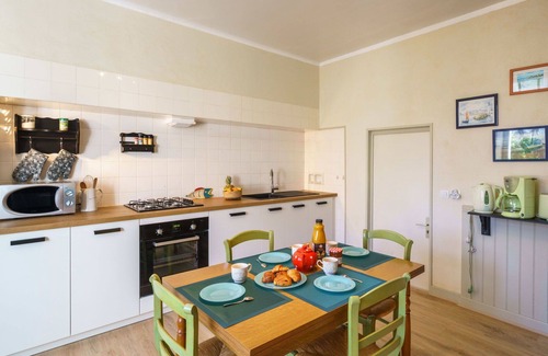 Penmarch House | Wonderful private villa for 4 guests with WIFI, TV and terrace