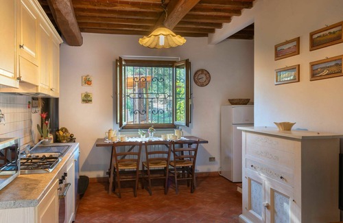 Montevarchi Villa | Wonderful private villa with private pool, WIFI, TV, balcony, pets allowed, panoramic view, parking