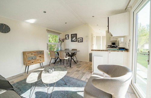 Kaatsheuvel House | Wonderful private villa for 4 people with WIFI, pool, TV, terrace and parking