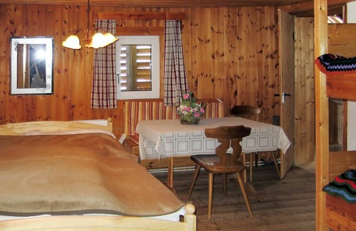 Solk House | Wonderful private villa for 4 guests with TV, patio, pets allowed, panoramic view and parking