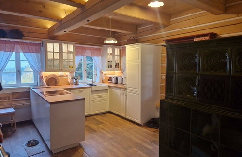 Strasin Villa | Wonderful private villa for 10 guests with WIFI, pets allowed, panoramic view and parking