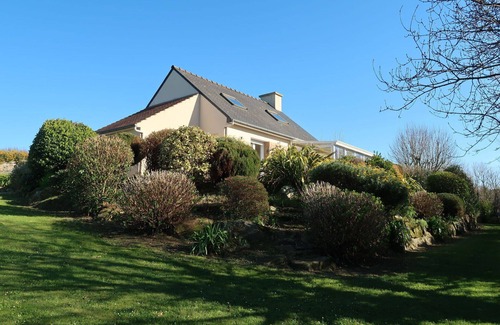 Tregastel House | Wonderful private villa for 4 guests with WIFI, TV, terrace and pets allowed