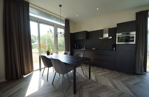 IJhorst House | Wonderful private villa for 4 guests with pool, WIFI, TV, terrace and parking