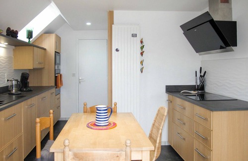 Saint-Michel-en-Greve House | Wonderful private villa for 8 people with WIFI, TV, terrace, pets allowed and parking