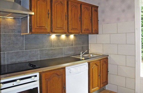 Le Mesnil House | Wonderful private villa for 6 guests with WIFI, TV, terrace, pets allowed and parking