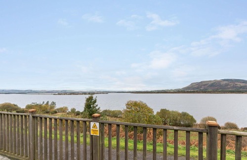 Kinross House | Wonderful private villa for 6 guests with WIFI, TV, balcony and parking