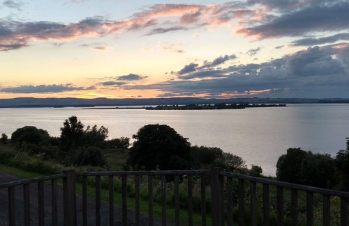 Kinross House | Wonderful private villa for 6 guests with WIFI, TV, balcony and parking
