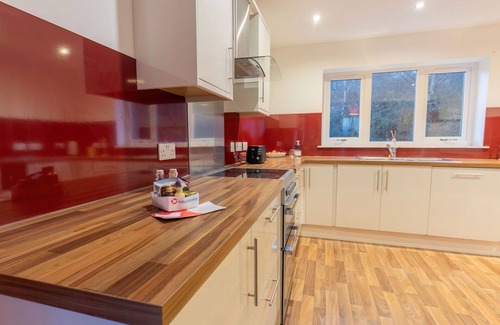 Loch Ness House | Wonderful private villa for 7 guests with WIFI, TV, patio, panoramic view and parking