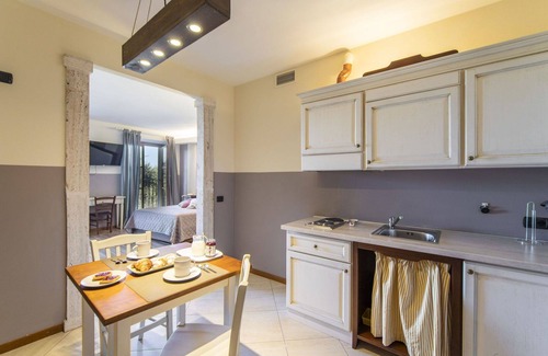 Lucignano House | Wonderful private villa for 10 people with A/C, private pool, WIFI, hot tub, TV and terrace