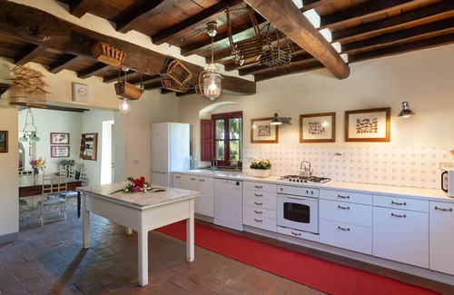 Vicchio Villa | Wonderful private villa with private pool, WIFI, TV, patio, pets allowed and panoramic view