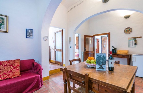 Sinalunga Villa | Wonderful private villa for 11 guests with WIFI, TV, balcony, pets allowed and parking
