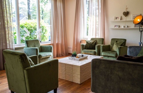 Bosgebied Hoenderloo House | Wonderful private villa for 10 guests with pool, WIFI, TV and terrace