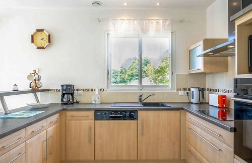 Kerlouet House | Wonderful private villa for 6 people with TV, terrace and parking