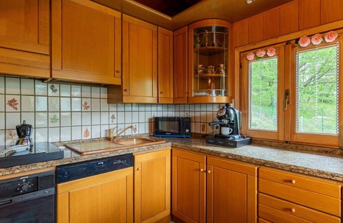 Carlazzo House | Wonderful private villa for 4 guests with WIFI, TV, patio and parking