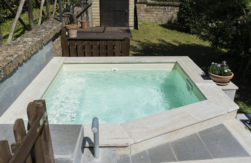 Vetralla House | Wonderful private villa with A/C, private pool, WIFI, TV, terrace, pets allowed and panoramic view