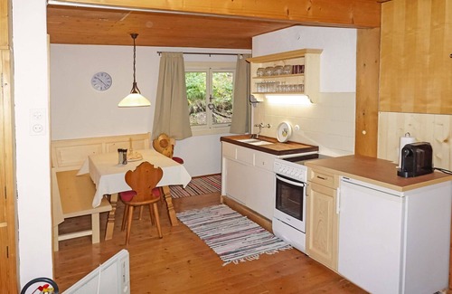 Flirsch House | Wonderful private villa for 7 people with TV, patio and parking