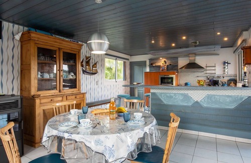 Berven House | Wonderful private villa for 4 guests with WIFI, TV, terrace and parking