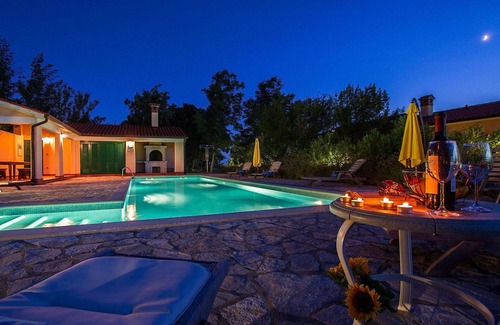 Stanisovi Villa | Wonderful private villa for 10 people with A/C, WIFI, pool, TV, terrace and parking