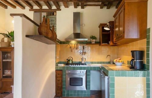 Pieve di Chio House | Wonderful private villa for 12 people with private pool, WIFI, TV, terrace and pets allowed