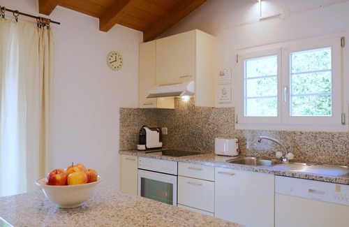 Blenio House | Wonderful private villa for 5 people with WIFI, TV, patio, pets allowed, panoramic view and park.