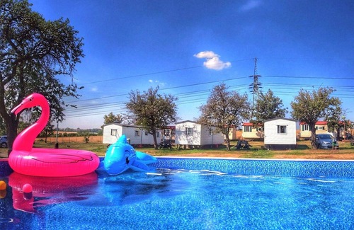 Prague House | Wonderful private villa for 6 people with pool, WIFI, A/C, terrace, pets allowed and parking