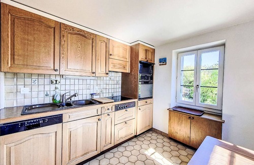 Lens House | Wonderful private villa for 10 guests with WIFI, TV, balcony, panoramic view and parking