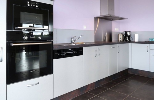 Finistere House | Wonderful private villa for 6 guests with WIFI, TV, terrace and parking