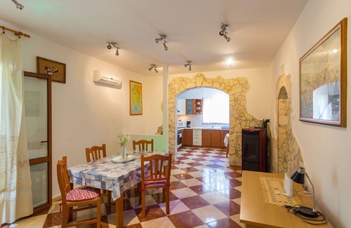 Strmac House | Wonderful private villa for 14 people with private pool, A/C, WIFI, terrace and parking