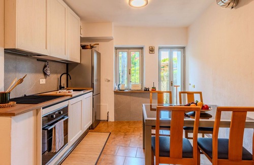 Dervio House | Wonderful private villa for 8 guests with WIFI, TV, patio, pets allowed, panoramic view and park.