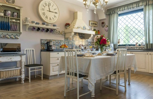 Marta House | Wonderful private villa for 10 people with private pool, A/C, WIFI, patio and parking