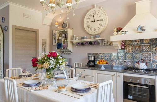 Marta House | Wonderful private villa for 10 people with private pool, A/C, WIFI, patio and parking