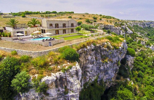 Cannizzara Villa | Wonderful private villa for 16 people with A/C, hot tub, WIFI, private pool, TV, patio and parking