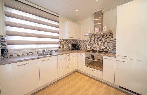 Susteren House | Wonderful private villa for 10 people with WIFI, pool, TV, terrace and parking