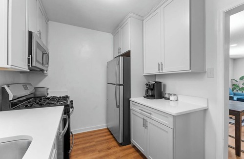 Potomac West House | Wonderful Renovated Townhouse in a Prime Location