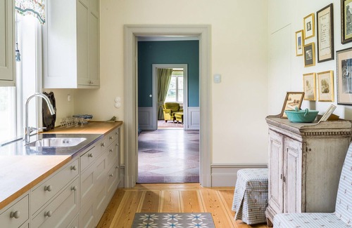 Holo House | Wonderful, sophisticated living experience in historic country estate.