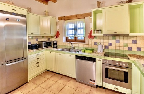 Pikris Villa | Wonderful stonebuild villa with amazing panoramic sea-country views