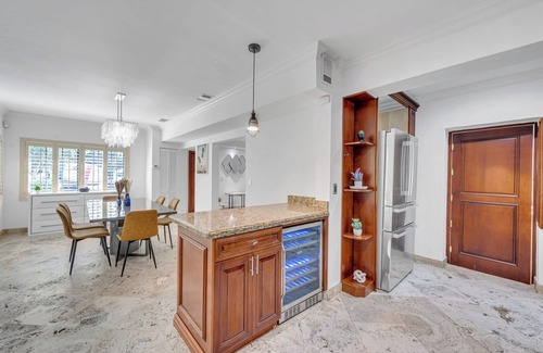 The Roads House | Wonderful Tropical Pool House Miami South Brickell