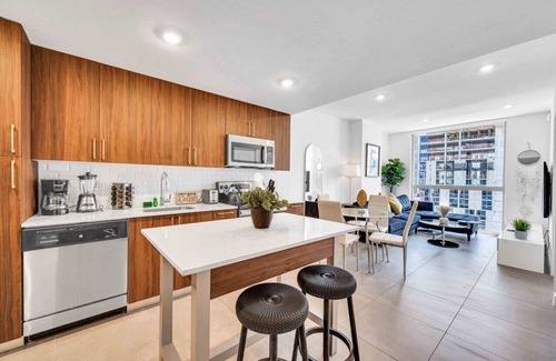 Overtown Apartment | Wonderful Unit In Downtown Miami W/Free Parking