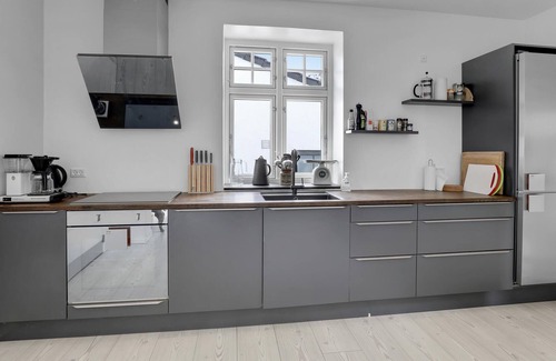 Sandkaas Apartment | Wonderful vacation apartment with plenty of space for several generations.