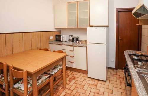 Laveno House | Wonderful villa for 5 people with WIFI, TV, terrace, pets allowed and parking