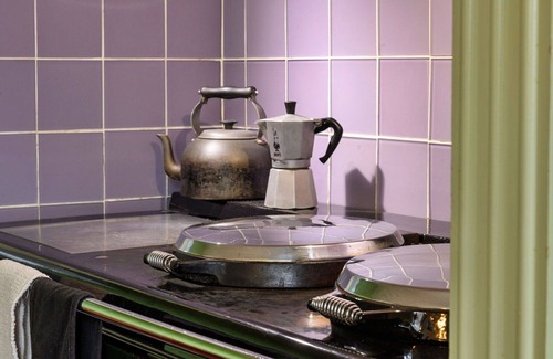 Carlisle House | Wonderful villa for 19 people with hot tub, WIFI, TV, terrace, pets allowed and parking