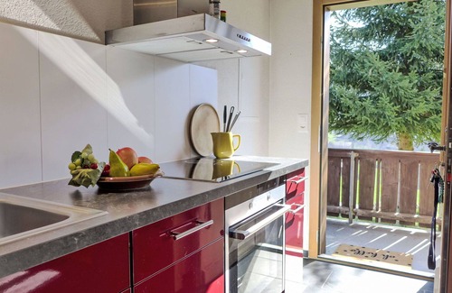 Riedtwil House | Wonderful villa for 3 people with TV, patio, pets allowed, panoramic view and parking