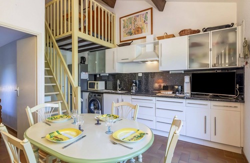 Le Mitan House | Wonderful villa for 5 guests with WIFI, A/C, pool, TV and terrace