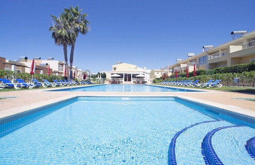 Pera House | Wonderful villa for 6 people with pool, A/C, WIFI, TV and terrace