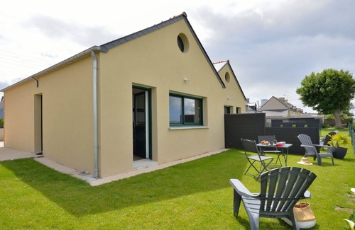 Ille-et-Vilaine House | Wonderful villa for 3 guests with WIFI, TV, patio and parking