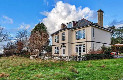 Dyffryn Ardudwy House | Wonderful villa for 11 people with WIFI, terrace, pets allowed and parking