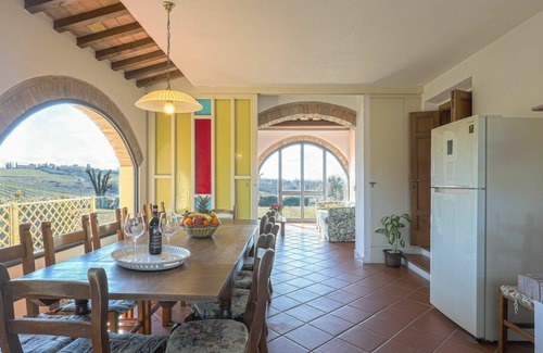 Scandicci House | Wonderful villa for 12 people with WIFI, private pool, TV, terrace, pets allowed and panoramic .